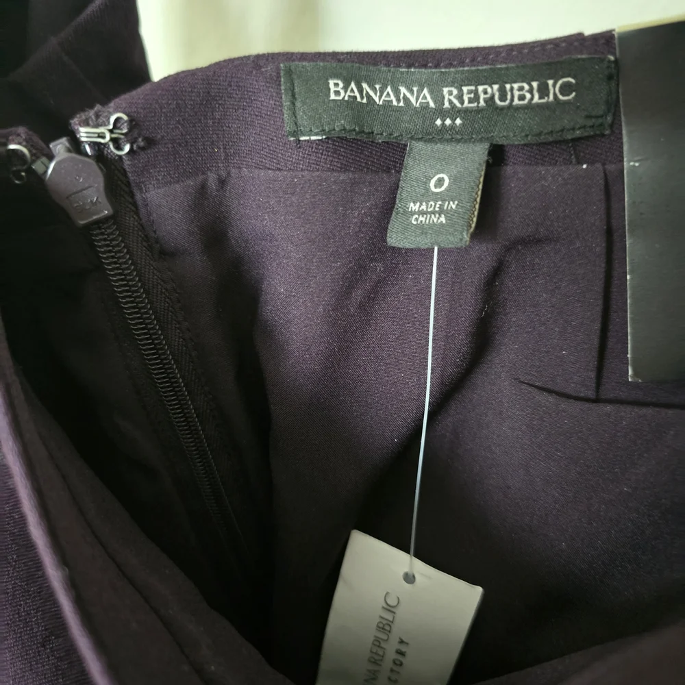 NWT Banana Republic Plum Pencil Skirt Size 0 Career Business Suit Separates